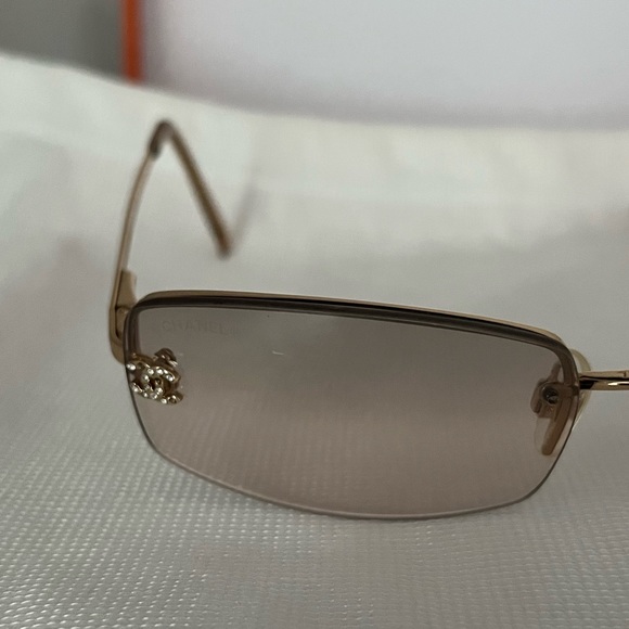 Authentic Chanel Y2K Rhinestone CC Light Brown Tinted Rimless Sunglasses - Picture 13 of 13